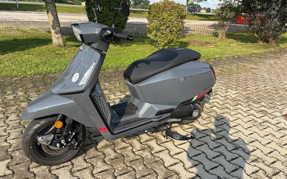Gebrauchtmotorrad Lambretta X125 - Bild 1