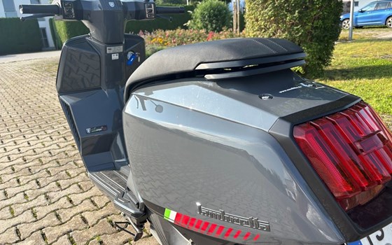 Gebrauchtmotorrad Lambretta X125 - Bild 5