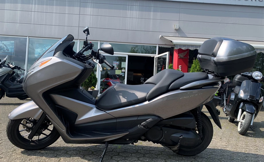 Offer Honda NSS 300 Forza Bild 2: Offer Honda NSS 300 Forza