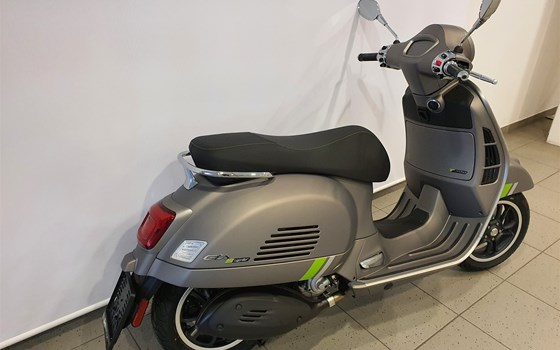 Neufahrzeug Vespa GTS 300 hpe Super Tech - Bild 2 Neufahrzeug Vespa GTS 300 hpe Super Tech - Bild 2
