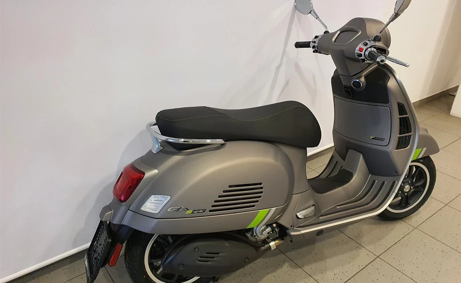 Angebot Vespa GTS 300 hpe Super Tech Bild 2: Angebot Vespa GTS 300 hpe Super Tech
