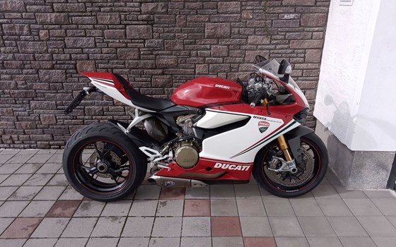 Gebrauchtmotorrad Ducati 1199 Panigale S Tricolore - Bild 1 Gebrauchtmotorrad Ducati 1199 Panigale S Tricolore - Bild 1