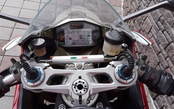 Gebrauchtmotorrad Ducati 1199 Panigale S Tricolore - Bild 5 Gebrauchtmotorrad Ducati 1199 Panigale S Tricolore - Bild 5