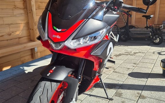Motorrad Occasion Aprilia Tuono 660 - Bild 3