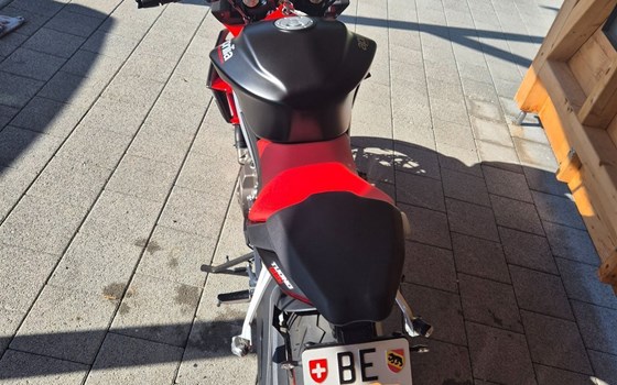 Motorrad Occasion Aprilia Tuono 660 - Bild 4