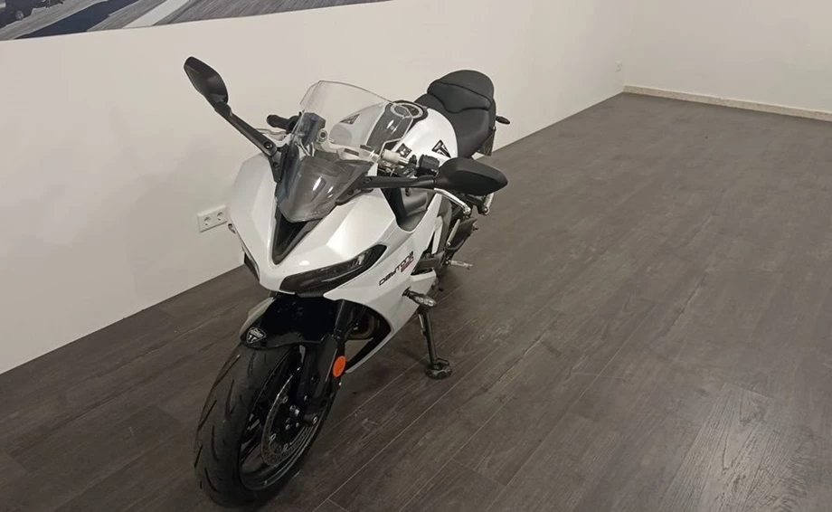 Angebot Triumph Daytona 660 Bild 7: Angebot Triumph Daytona 660