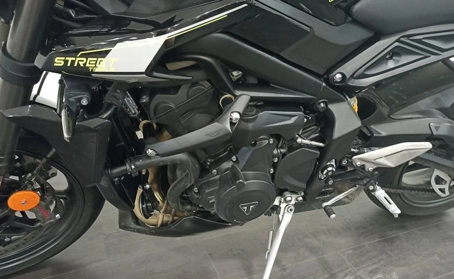 Angebot Triumph Street Triple 765 RS Bild 8: Angebot Triumph Street Triple 765 RS