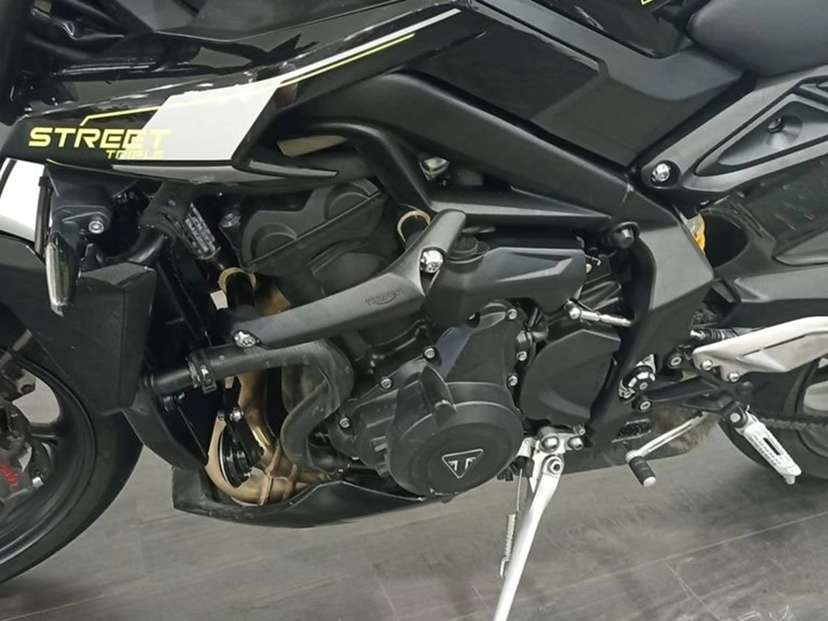Angebot Triumph Street Triple 765 RS Bild 8: Angebot Triumph Street Triple 765 RS