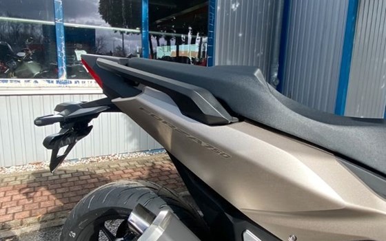 Gebrauchtmotorrad Honda Forza 350 - Bild 9