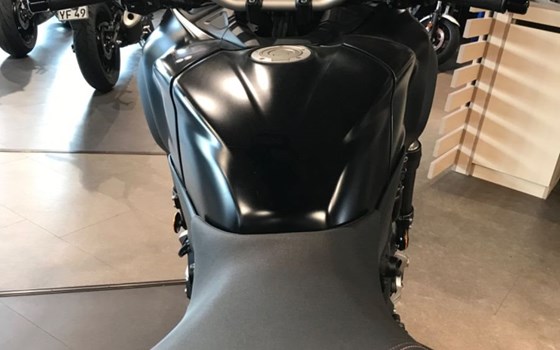 Gebrauchtmotorrad Yamaha Niken - Bild 6