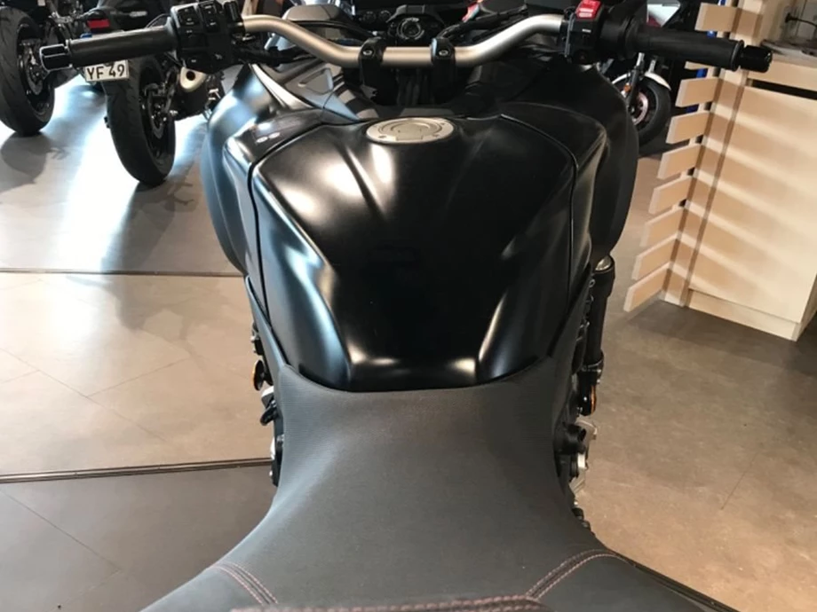 Angebot Yamaha Niken Bild 6: Angebot Yamaha Niken