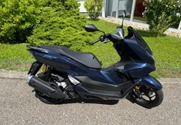 Neumotorrad Honda PCX125 DX Neumotorrad Honda PCX125 DX