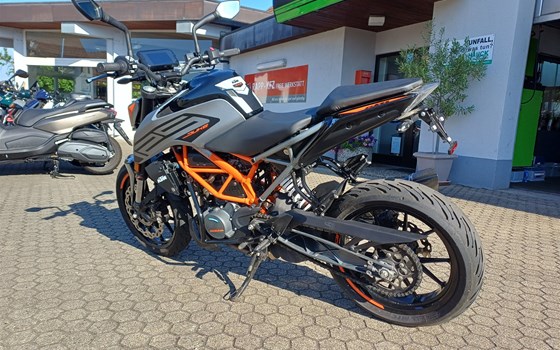 Gebrauchtmotorrad KTM 125 Duke - Bild 4