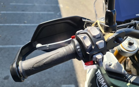 Gebrauchtmotorrad Triumph Tiger 900 Rally Pro - Bild 9 Gebrauchtmotorrad Triumph Tiger 900 Rally Pro - Bild 9