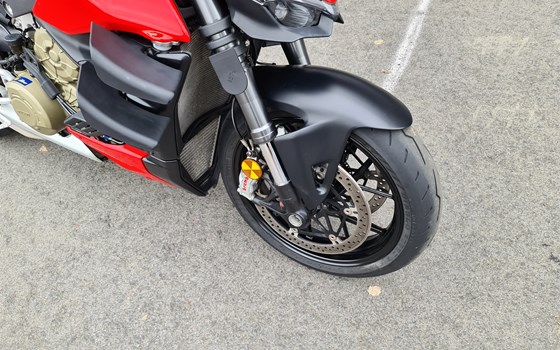 Gebrauchtmotorrad Ducati Streetfighter V4 - Bild 4 Gebrauchtmotorrad Ducati Streetfighter V4 - Bild 4