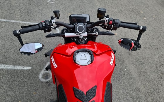Gebrauchtmotorrad Ducati Streetfighter V4 - Bild 8 Gebrauchtmotorrad Ducati Streetfighter V4 - Bild 8