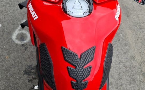 Gebrauchtmotorrad Ducati Streetfighter V4 - Bild 7 Gebrauchtmotorrad Ducati Streetfighter V4 - Bild 7