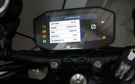 Gebrauchtmotorrad KTM 1290 Super Duke R - Bild 4 Gebrauchtmotorrad KTM 1290 Super Duke R - Bild 4