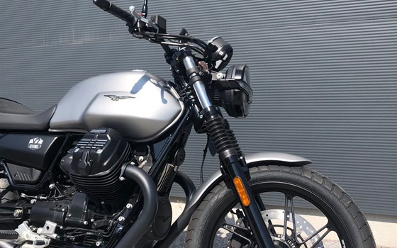 Neufahrzeug Moto Guzzi V7 Stone - Bild 4 Neufahrzeug Moto Guzzi V7 Stone - Bild 4