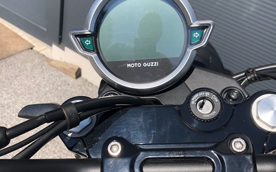Neufahrzeug Moto Guzzi V7 Stone - Bild 13 Neufahrzeug Moto Guzzi V7 Stone - Bild 13