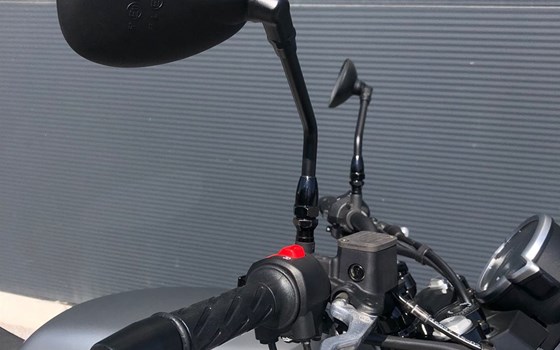 Neufahrzeug Moto Guzzi V7 Stone - Bild 9 Neufahrzeug Moto Guzzi V7 Stone - Bild 9