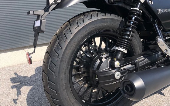 Neufahrzeug Moto Guzzi V9 Bobber - Bild 9 Neufahrzeug Moto Guzzi V9 Bobber - Bild 9