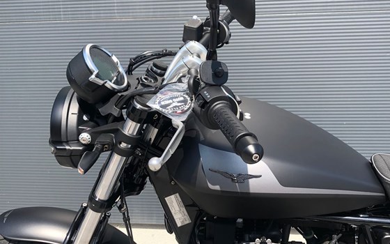 Neufahrzeug Moto Guzzi V9 Bobber - Bild 13 Neufahrzeug Moto Guzzi V9 Bobber - Bild 13