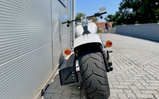 Gebrauchtmotorrad Harley-Davidson Softail Breakout FXBR - Bild 6 Gebrauchtmotorrad Harley-Davidson Softail Breakout FXBR - Bild 6