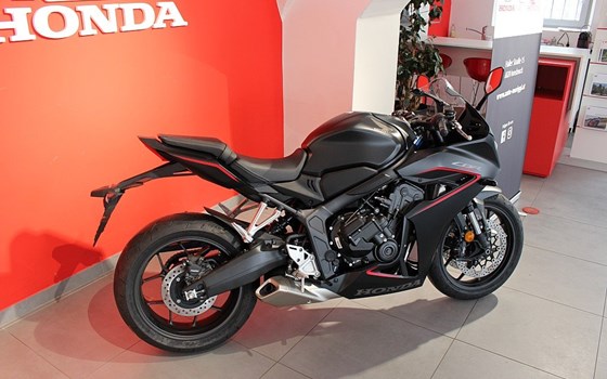 Neufahrzeug Honda CBR650R E-Clutch - Bild 3