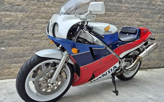 Motorrad Occasion Honda VFR 750 R - Bild 2
