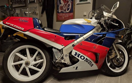 Offre Honda VFR 750 R - Image 3