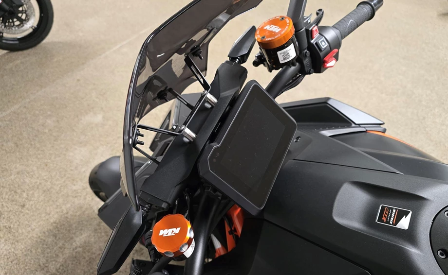 Angebot KTM 1390 Super Duke R EVO Bild 3: Angebot KTM 1390 Super Duke R EVO