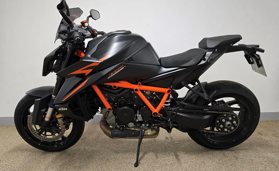 Angebot KTM 1390 Super Duke R EVO Bild 2: Angebot KTM 1390 Super Duke R EVO