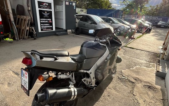 Gebrauchtmotorrad Kawasaki Ninja ZX-6R - Bild 6 Gebrauchtmotorrad Kawasaki Ninja ZX-6R - Bild 6
