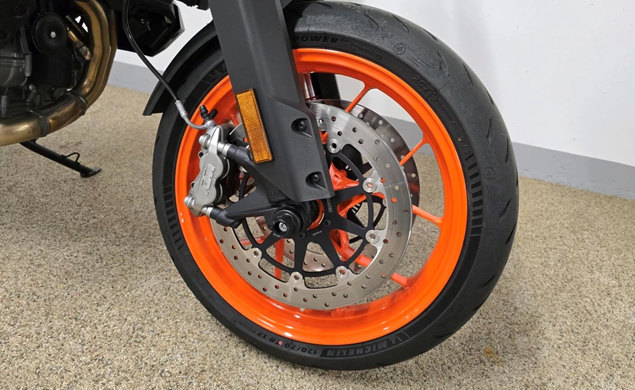 Angebot KTM 890 SMT Bild 3: Angebot KTM 890 SMT
