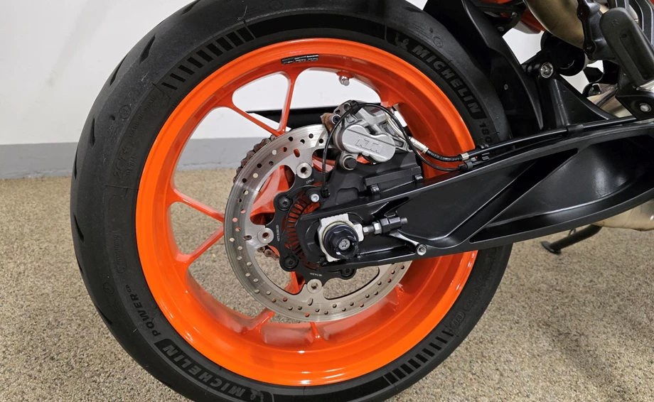Angebot KTM 890 SMT Bild 4: Angebot KTM 890 SMT