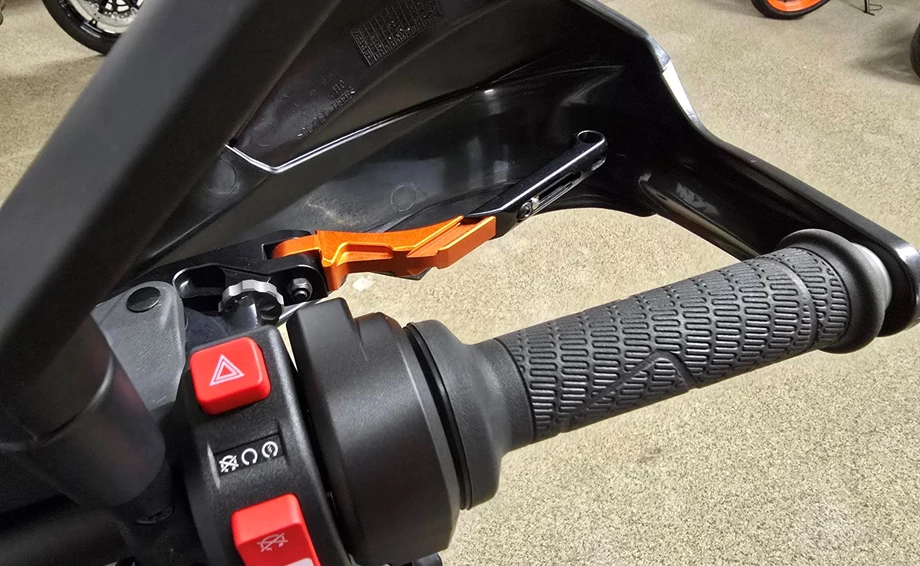 Angebot KTM 890 SMT Bild 6: Angebot KTM 890 SMT