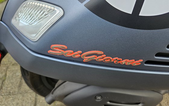 Gebrauchtmotorrad Vespa GTV 300 Special Edition Sei Giorni Euro4 - Bild 10