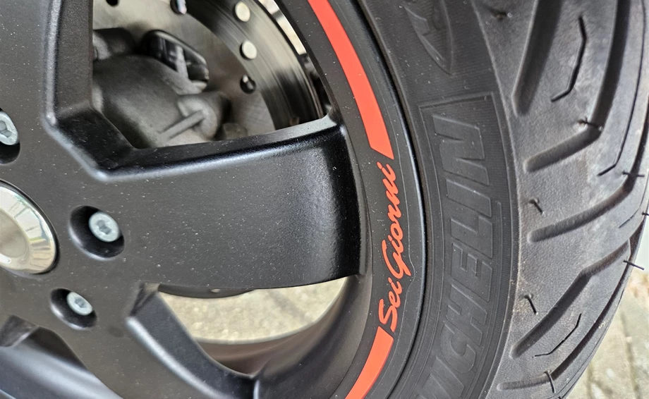 Angebot Vespa GTV 300 Special Edition Sei Giorni Euro4 Bild 11: Angebot Vespa GTV 300 Special Edition Sei Giorni Euro4