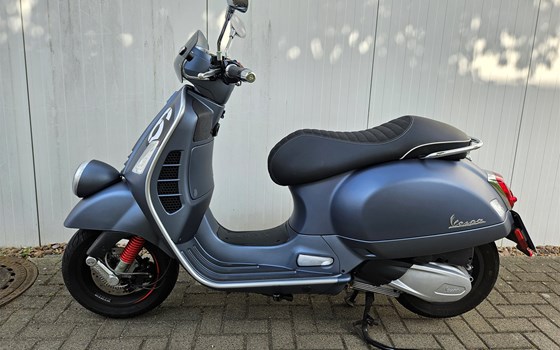 Gebrauchtmotorrad Vespa GTV 300 Special Edition Sei Giorni Euro4 - Bild 2