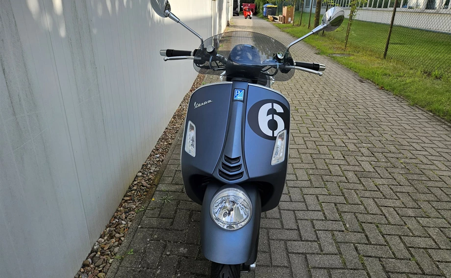 Angebot Vespa GTV 300 Special Edition Sei Giorni Euro4 Bild 4: Angebot Vespa GTV 300 Special Edition Sei Giorni Euro4