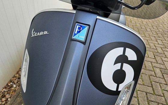 Gebrauchtmotorrad Vespa GTV 300 Special Edition Sei Giorni Euro4 - Bild 5