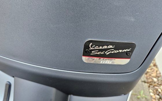 Gebrauchtmotorrad Vespa GTV 300 Special Edition Sei Giorni Euro4 - Bild 8