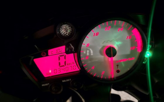 Gebrauchtmotorrad Yamaha YZF-R6 - Bild 6 Gebrauchtmotorrad Yamaha YZF-R6 - Bild 6