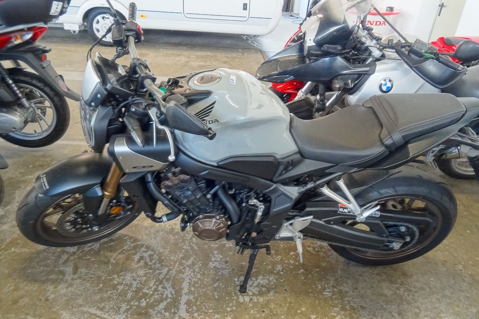 Honda CB650R E-Clutch