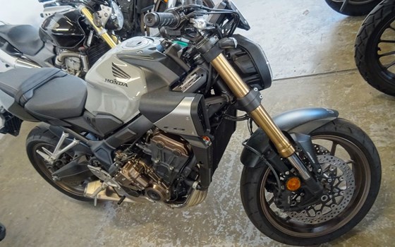 Gebrauchtmotorrad Honda CB650R E-Clutch - Bild 3