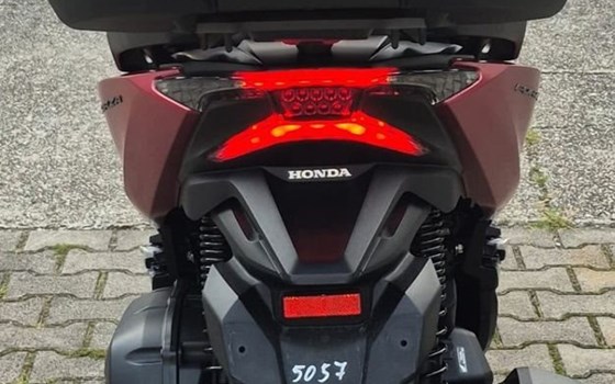 Gebrauchtmotorrad Honda Forza 125 - Bild 7