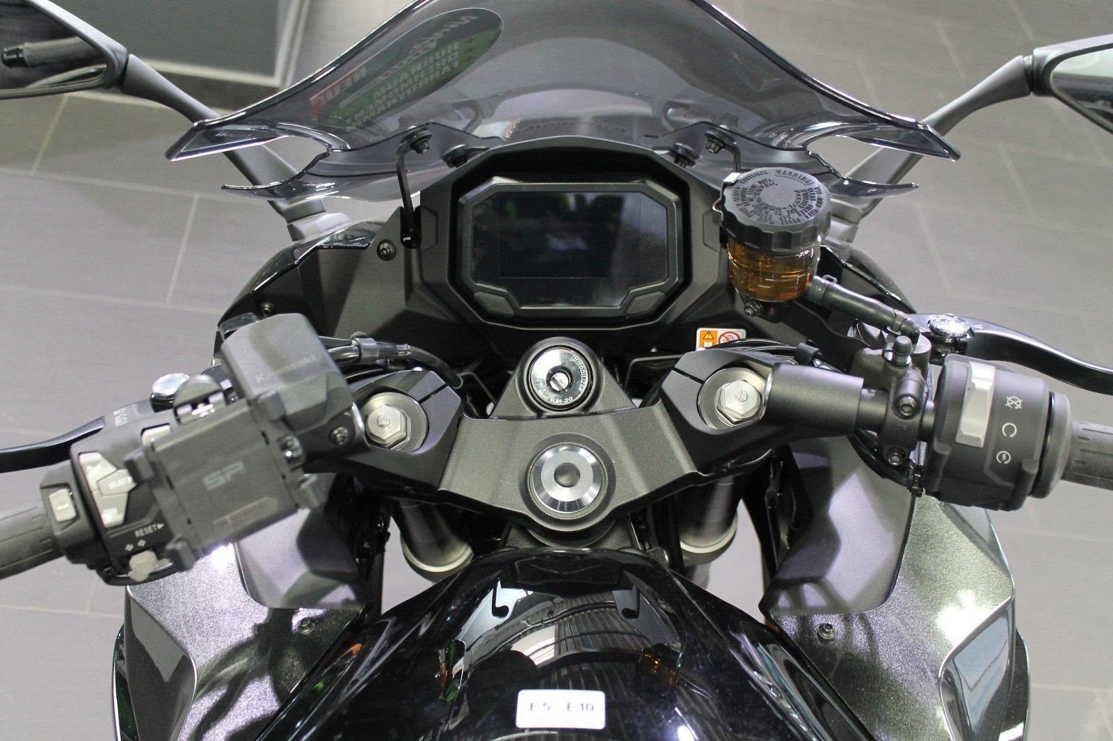 Kawasaki Ninja 1100SX