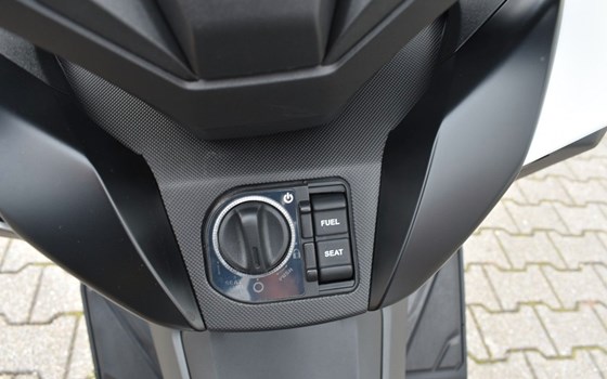 Gebrauchtmotorrad Honda Forza 125 - Bild 10