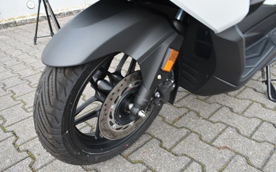 Gebrauchtmotorrad Honda Forza 125 - Bild 7